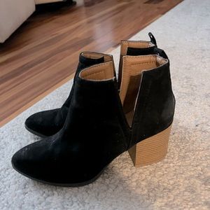 Black Ankle boots size 6,5
